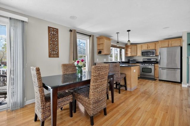 16 Rhodes Place 16, Hingham, MA 02043