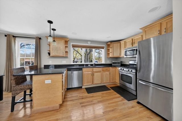 16 Rhodes Place 16, Hingham, MA 02043