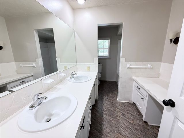 1725 Quail Hollow Road, Dover, AR 72837