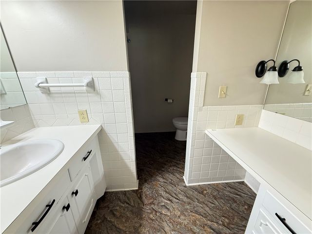 1725 Quail Hollow Road, Dover, AR 72837