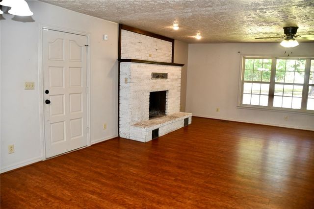 1725 Quail Hollow Road, Dover, AR 72837
