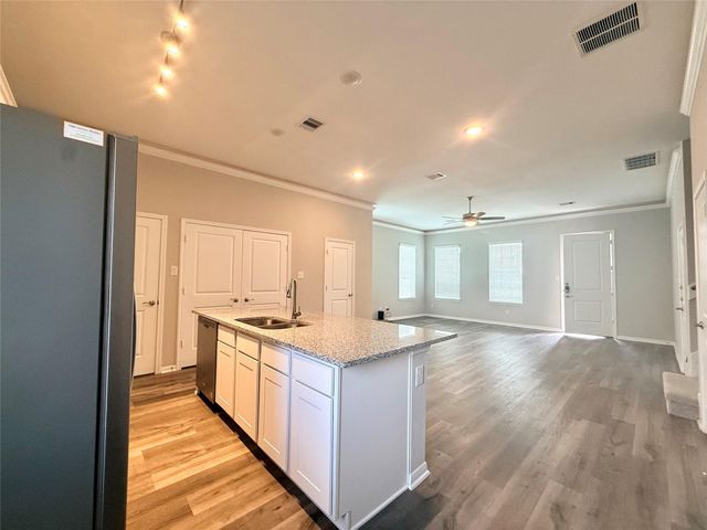 18724 Crescent Trails Circle, Montgomery, TX 77356