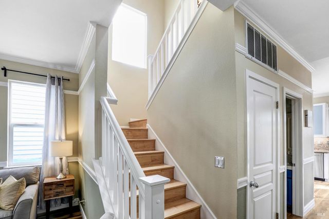 143 Piper Ln, Sonoma, CA 95476