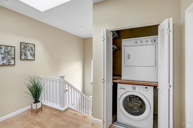 143 Piper Ln, Sonoma, CA 95476