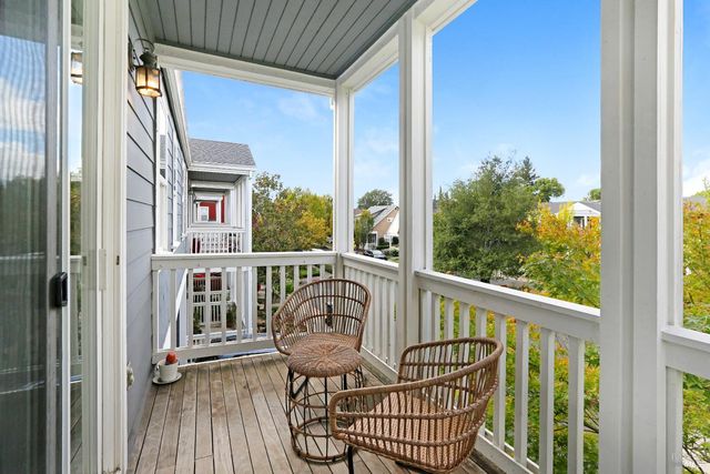 143 Piper Ln, Sonoma, CA 95476