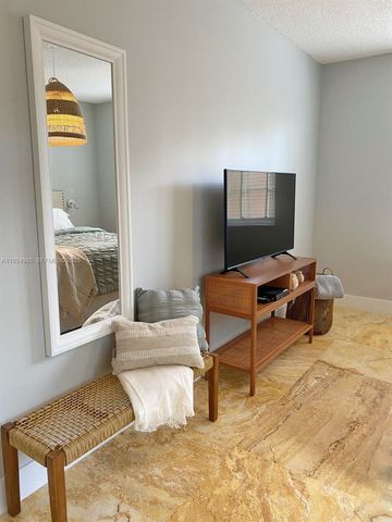 19501 E Country Club Dr 9108, Aventura, FL 33180