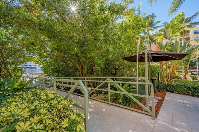 19501 E Country Club Dr 9108, Aventura, FL 33180