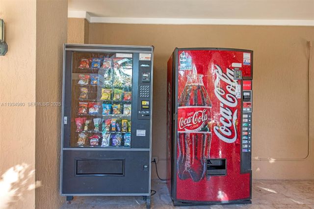 19501 E Country Club Dr 9108, Aventura, FL 33180