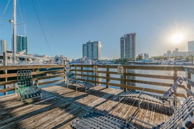 19501 E Country Club Dr 9108, Aventura, FL 33180