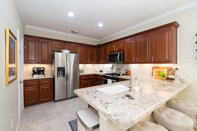 2127 Stacy Glen, Houston, TX 77008