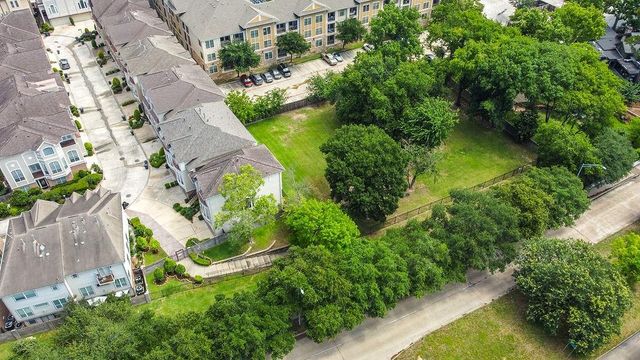 2127 Stacy Glen, Houston, TX 77008