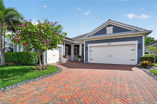 3821 Helmsman DR, Naples, FL 34120