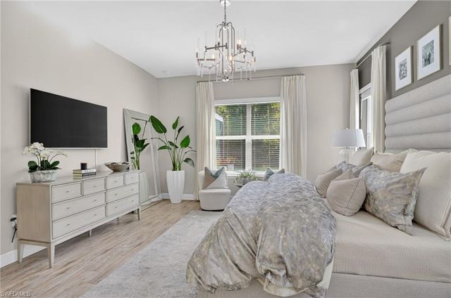 3821 Helmsman DR, Naples, FL 34120