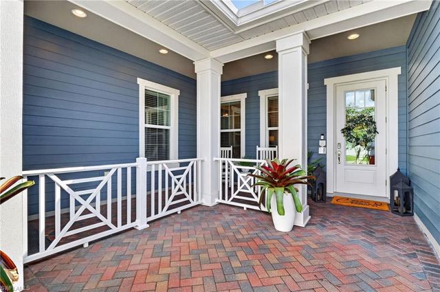 3821 Helmsman DR, Naples, FL 34120