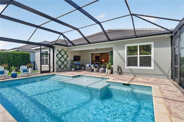 3821 Helmsman DR, Naples, FL 34120