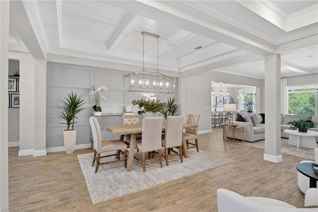 3821 Helmsman DR, Naples, FL 34120