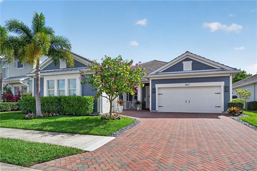 3821 Helmsman DR, Naples, FL 34120