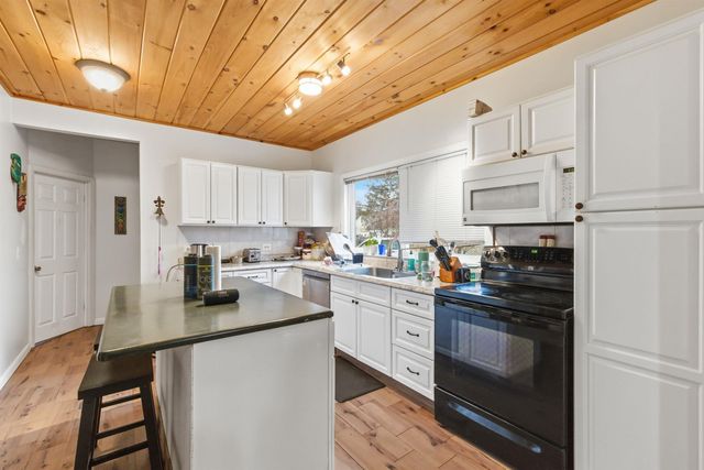 67 Park Street, Northfield, NH 03276