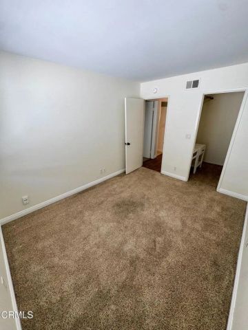 1136 Acadia Place 4, Ventura, CA 93003