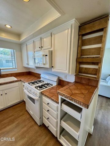 1136 Acadia Place 4, Ventura, CA 93003