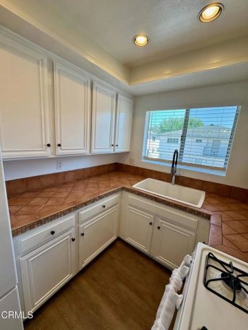 1136 Acadia Place 4, Ventura, CA 93003
