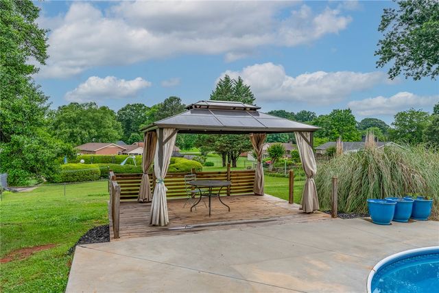 1206 Three Bridges Road, Easley, SC 29642