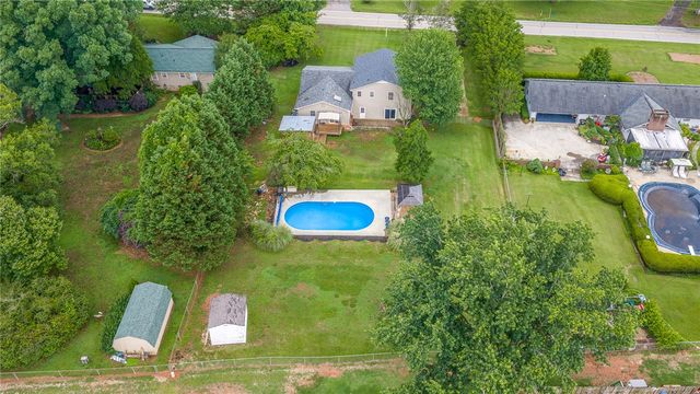 1206 Three Bridges Road, Easley, SC 29642