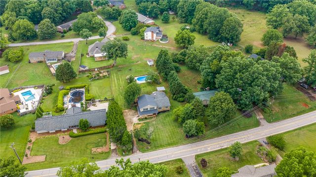 1206 Three Bridges Road, Easley, SC 29642
