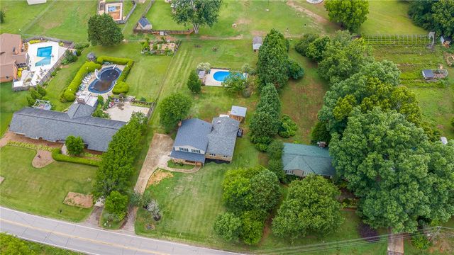 1206 Three Bridges Road, Easley, SC 29642