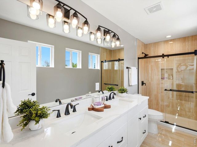 2409 W 38th Ave, Denver, CO 80211