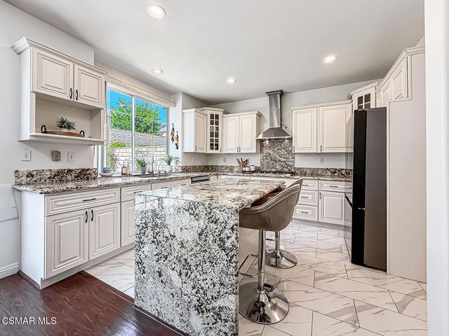 2710 Titania Place, Simi Valley, CA 93063