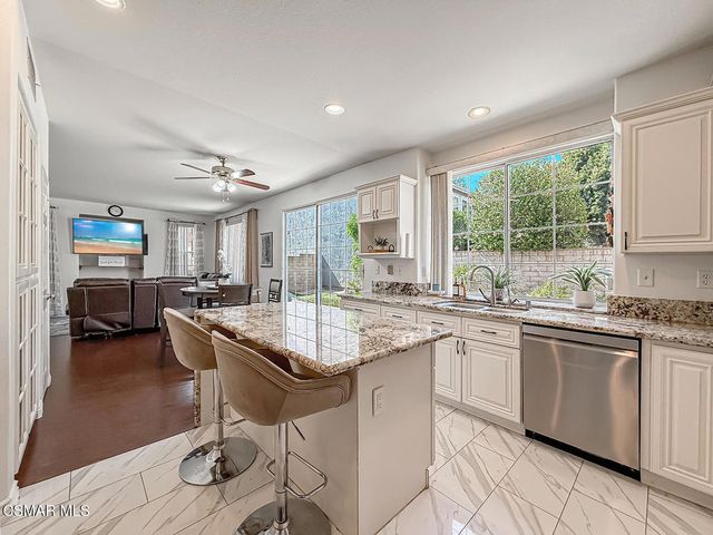 2710 Titania Place, Simi Valley, CA 93063