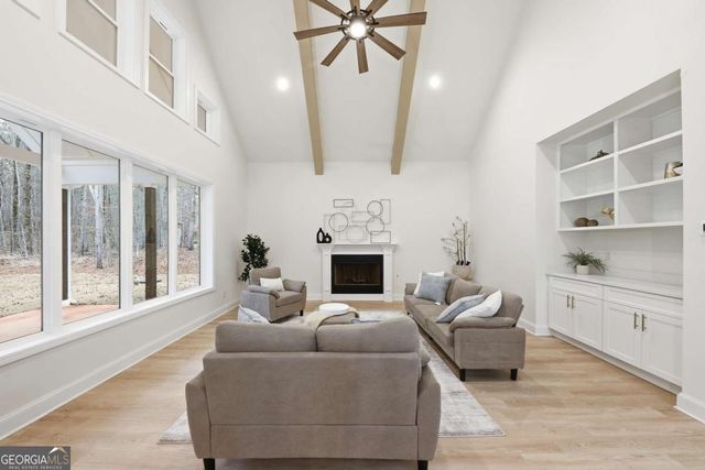 370 Harbour Shores Drive, Jackson, GA 30233