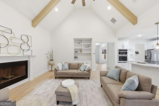 370 Harbour Shores Drive, Jackson, GA 30233