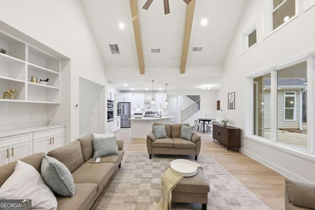 370 Harbour Shores Drive, Jackson, GA 30233