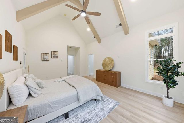 370 Harbour Shores Drive, Jackson, GA 30233