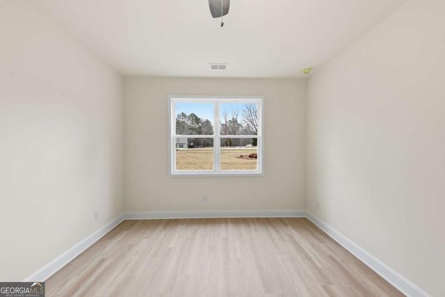 370 Harbour Shores Drive, Jackson, GA 30233