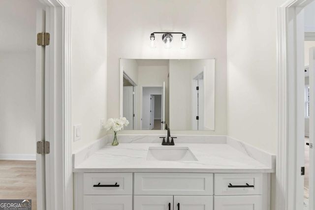 370 Harbour Shores Drive, Jackson, GA 30233