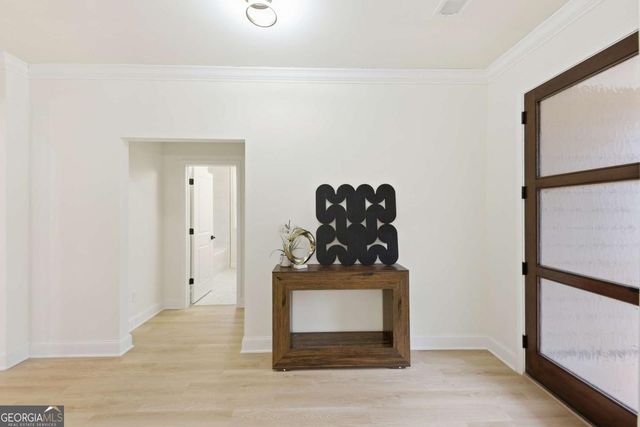 370 Harbour Shores Drive, Jackson, GA 30233