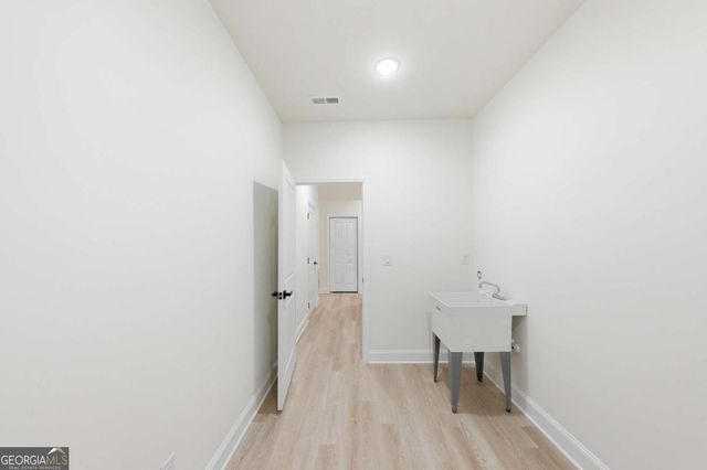 370 Harbour Shores Drive, Jackson, GA 30233