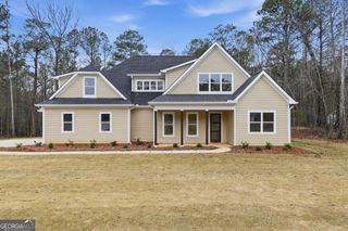 370 Harbour Shores Drive, Jackson, GA 30233