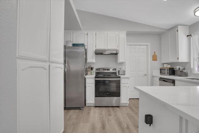 1105 Memory Ln, Modesto, CA 95351