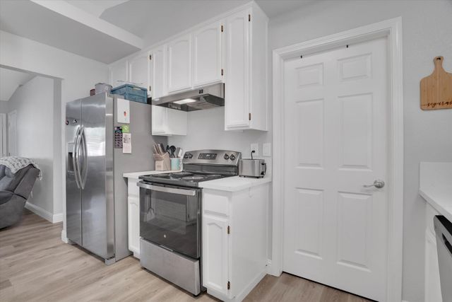 1105 Memory Ln, Modesto, CA 95351