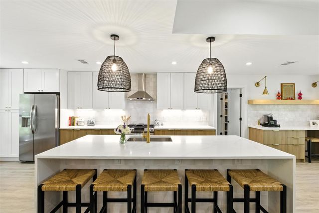 2403 Gateshead CIR, Austin, TX 78745