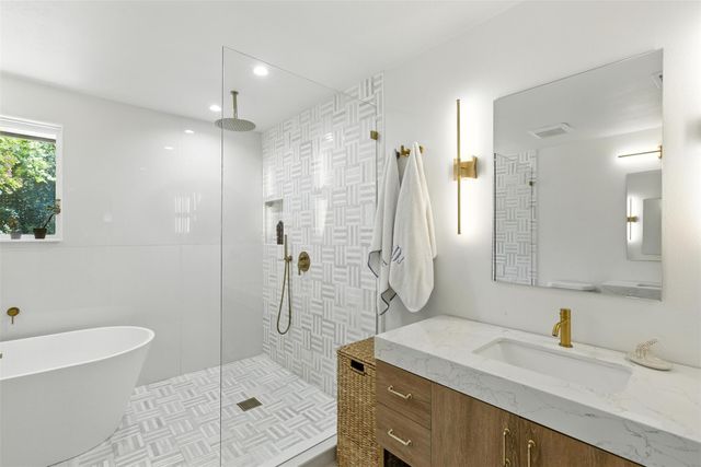 2403 Gateshead CIR, Austin, TX 78745