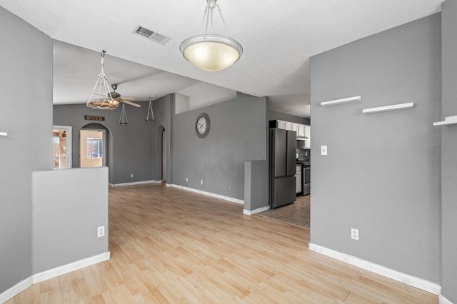 615 82ND Street SW, Albuquerque, NM 87121