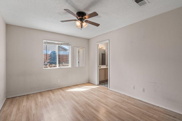 615 82ND Street SW, Albuquerque, NM 87121