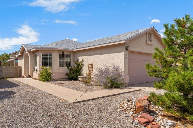 615 82ND Street SW, Albuquerque, NM 87121