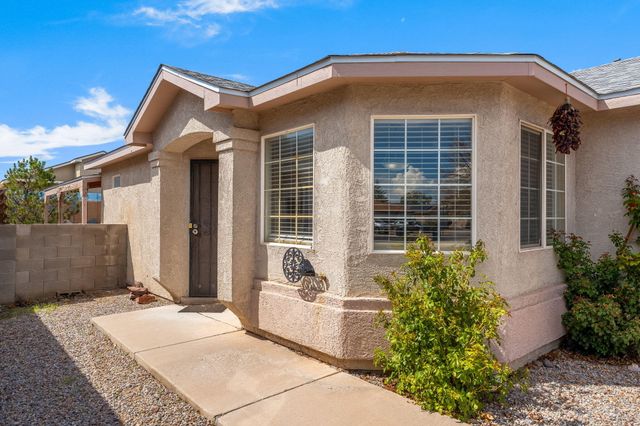 615 82ND Street SW, Albuquerque, NM 87121