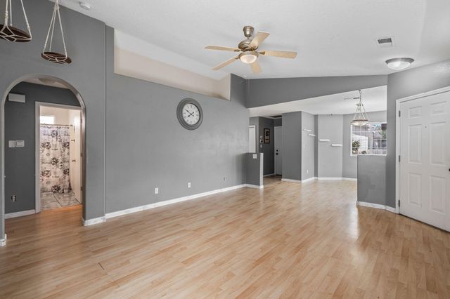 615 82ND Street SW, Albuquerque, NM 87121